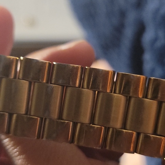 Gold Michael Kors watch - Picture 8 of 8